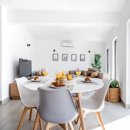 Apartamento Casa Inglesa 1 *