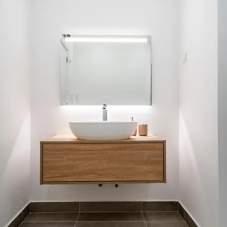 Riverview T2 Luxe 1 Floor アパート ポルティマン