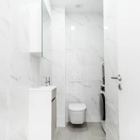 Riverview T2 Luxe 1 Floor ポルティマン